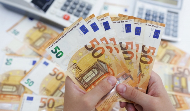 Ofertă de împrumuturi între persoane fizice pentru persoane aflate în dificultate financiară.