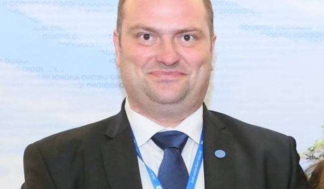 Prorectorul UOC, lect. univ. dr. Alexandru Bobe (specializare IT, matematică), membru în comisia de organizare a concursului pentru ocuparea postului de redactor/  Sursa foto: Facebook