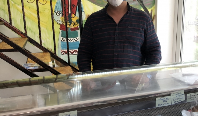 Mircea Nedelcu, căpitan de vas și întreprinzător, vă așteaptă la Băcănia Câmpenească din Piața Brotăcei