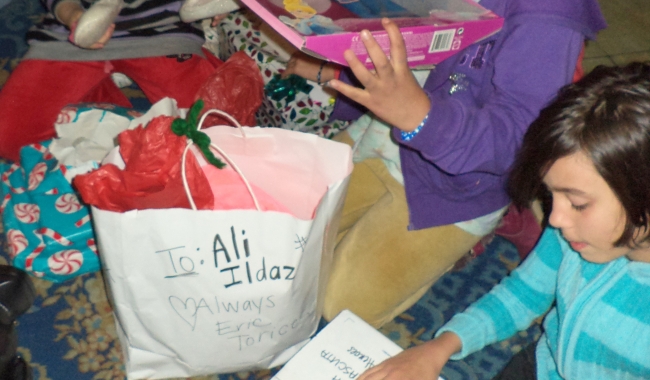 Micuții de la Centrul Antonio vor primi vizita voluntarilor Asociației United  Hands România și a militarilor americani din Mihail Kogălniceanu