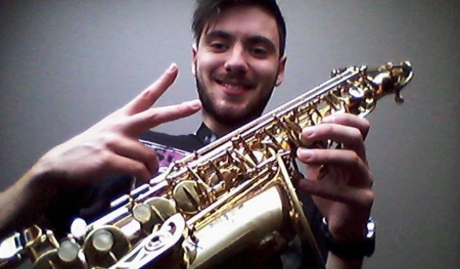 Sursa foto: Facebook  SaxoCaraiani le va oferi petrecăreților din Bellagio, alături de Cosmin Iordache, un show live de senzație