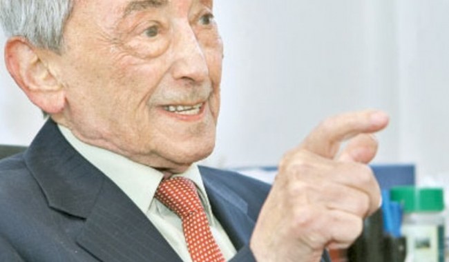 Sursa foto: adevaruldespredaci.ro  Acad. dr. Ovidiu Bojor, un renumit farmacist şi deopotrivă fondator al fitoterapiei moderne în România, se numără printre invitații conferinței