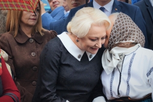 VIORICA DĂNCILĂ PREZENTĂ LA PUTNA, DE SĂRBĂTOAREA ADORMIRII MAICII DOMNULUI