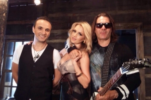 „Luna Îndrăgostiților” începe, la Constanța, cu Direcția 5 & Alina