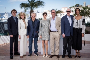 Mădălina Ghenea, în ie, alături de Michael Caine, la Cannes