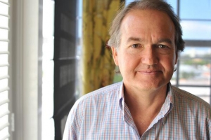 Un celebru autor american le dezvăluie românilor secretele unei relații trainice