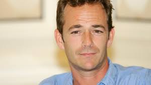 A MURIT ACTORUL LUKE PERRY, CELEBRU PENTRU ROLUL DIN SERIALUL