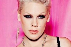 Pink face eforturi pentru a deveni mamă a doua oară