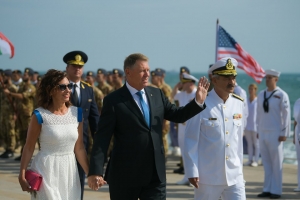 ZIUA MARINEI, LA CONSTANȚA: SPECTACOL NAVAL GRANDIOS ȘI DISCURS AL PREȘEDINTELUI IOHANNIS ÎN FAȚA A 15.000 DE SPECTATORI